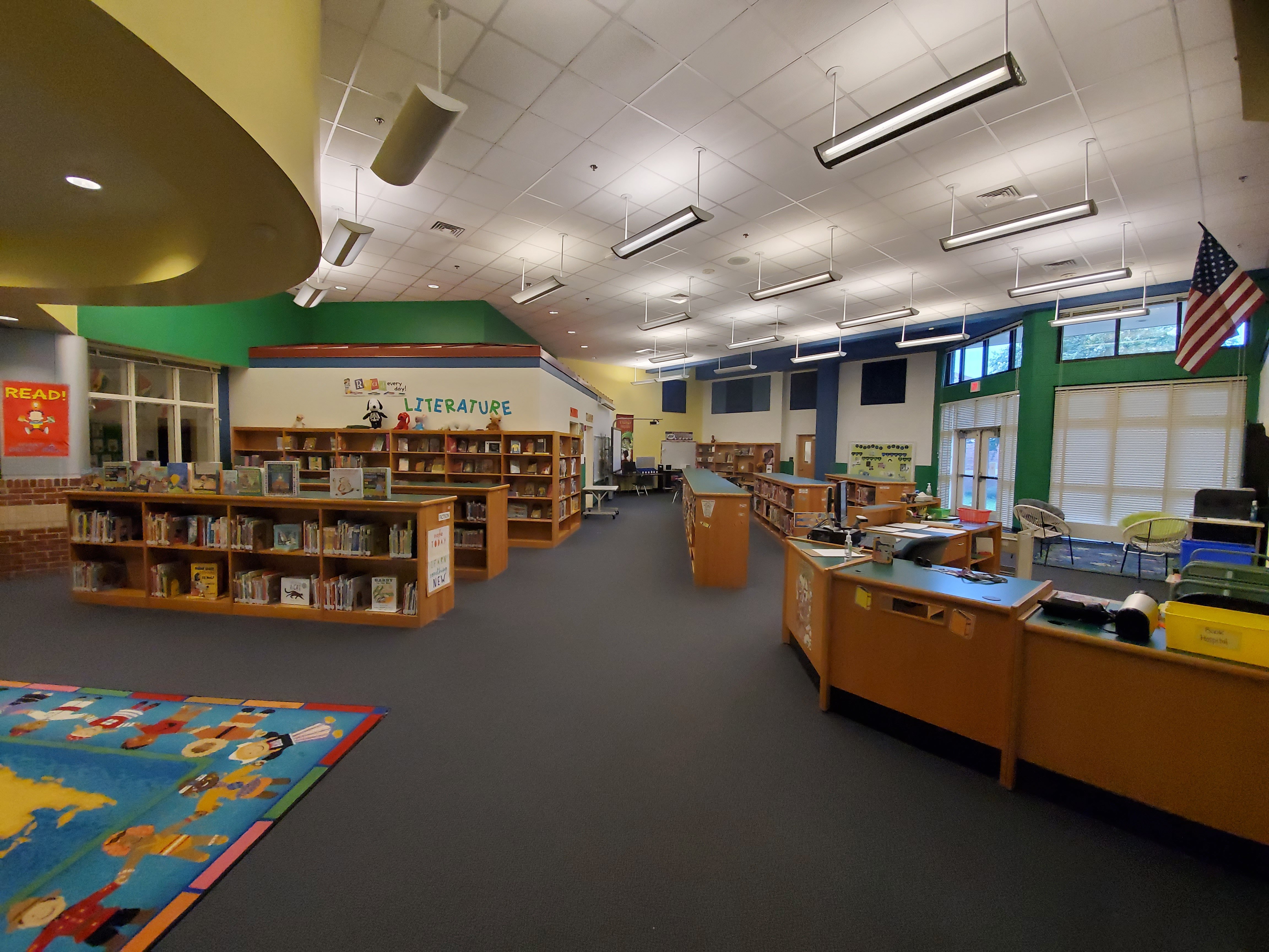 Picture of the Glen Haven Elementary School library